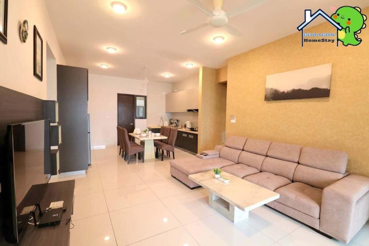 Apartment Luxurious Seaview 3br Danga Bay Royal By Gdragon *