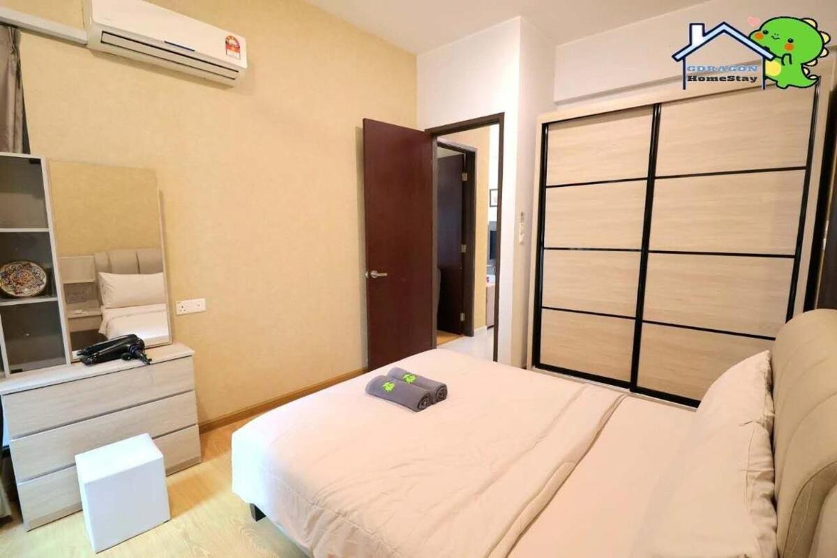 Luxurious Seaview 3br Danga Bay Royal By Gdragon