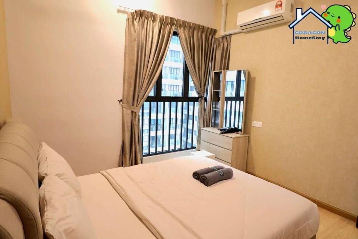 Apartment Luxurious Seaview 3br Danga Bay Royal By Gdragon *